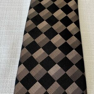 Black pattern tie